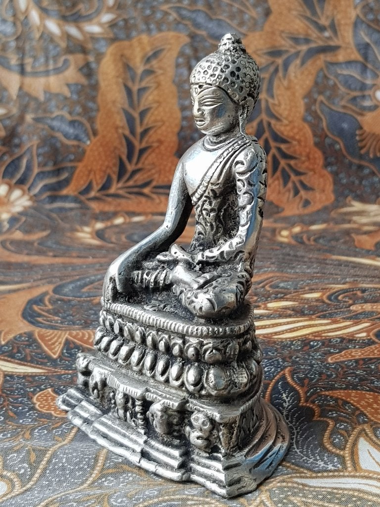 Mooi zwaar oud Oosters brons beeldje van Boeddha 11,8 cm., Antiek en Kunst, Zilver, Handgemaakt, Ophalen of Verzenden, Brons