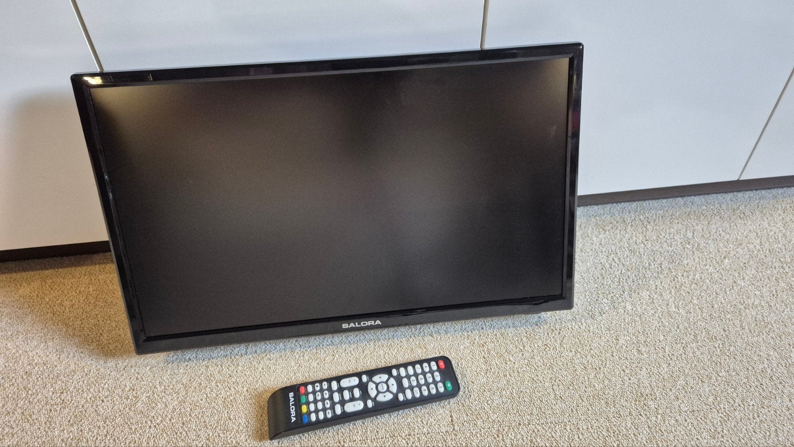 Solara 22" FHD LED TV, LED, 50 Hz, Zo goed als nieuw, 40 tot 60 cm
