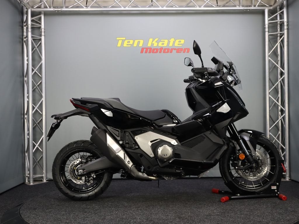 Honda X-Adv 750, Bedrijf, Toermotor