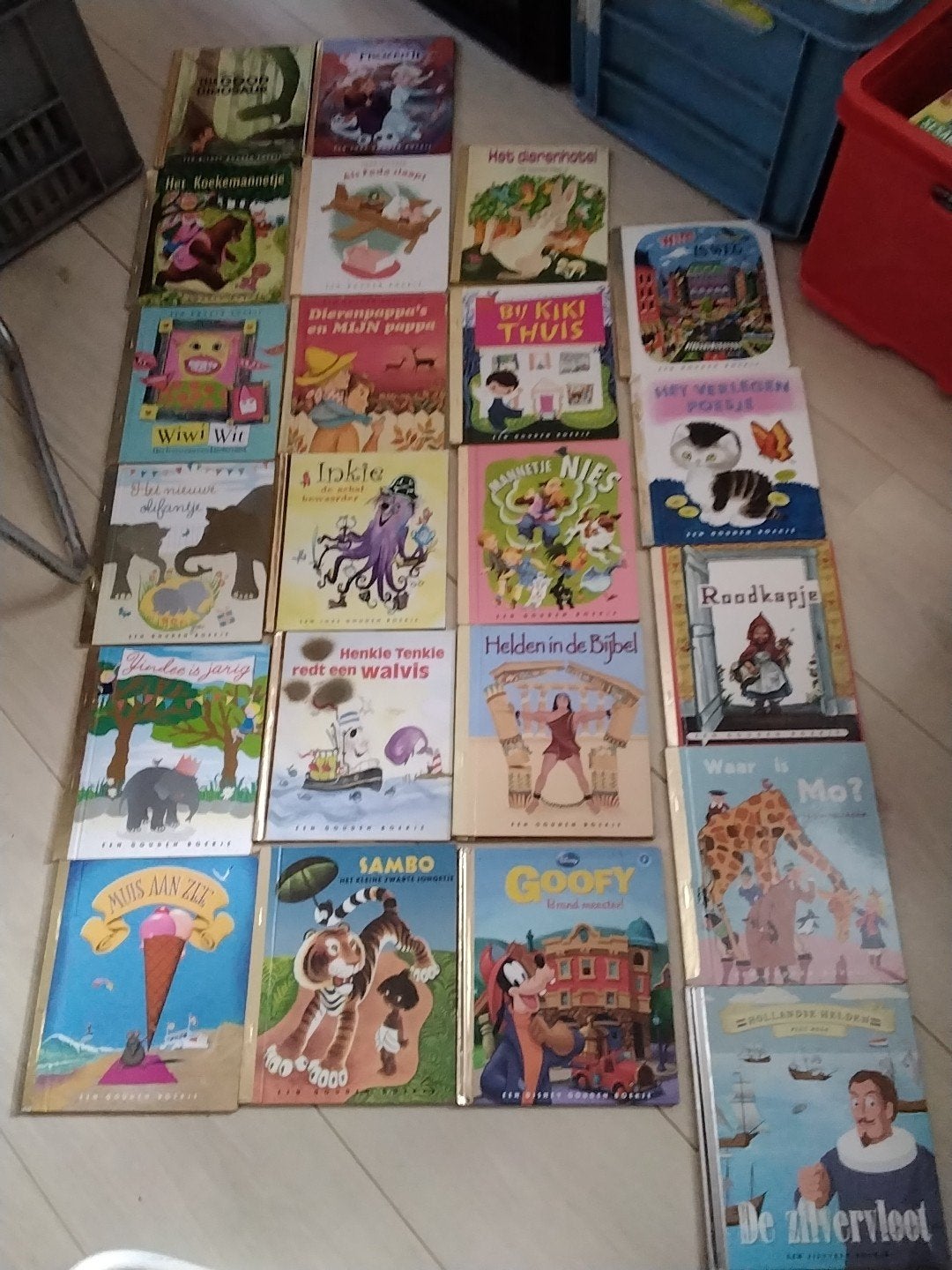 De gouden boekjes nu voor € 2.50 per stuk zie omschrijving, Boeken, 5 of 6 jaar, Jongen of Meisje, Zo goed als nieuw, Sprookjes