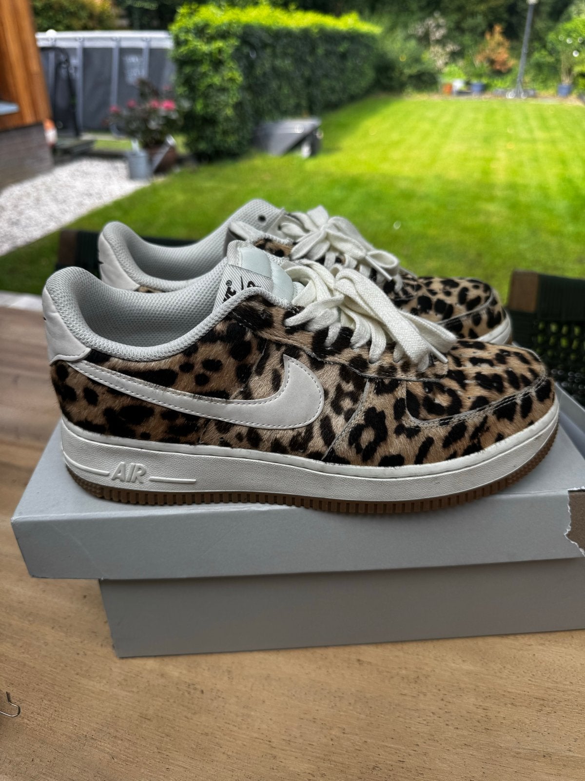 Nike Air Force 1 Leopard Print Sneakers, Ophalen of Verzenden, Zo goed als nieuw, Overige kleuren, Sneakers of Gympen