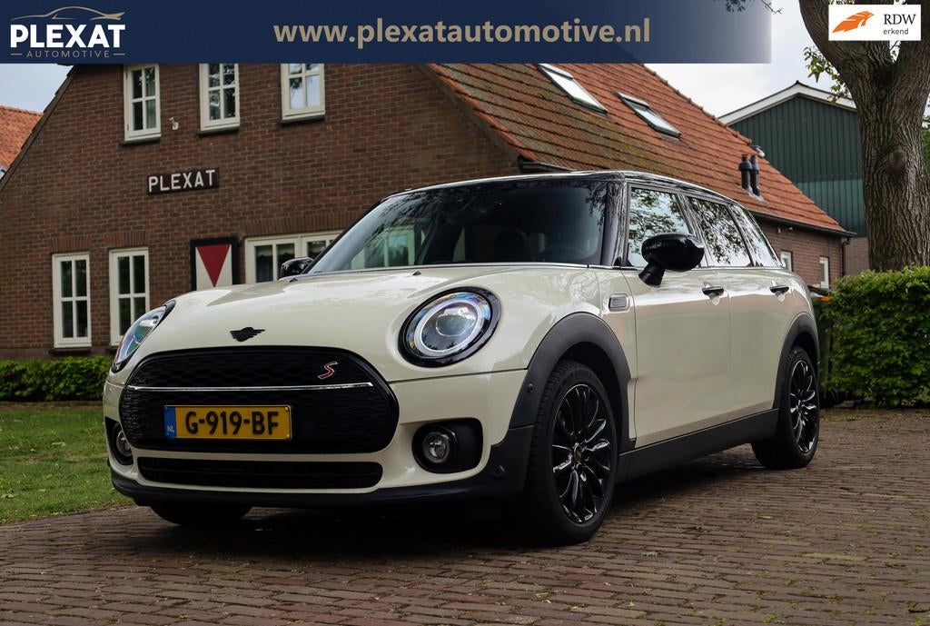 Mini Clubman 1.5 Cooper Business Edition Aut. | Panorama | S, Auto's, Gebruikt, Leder en Stof, Wit, Origineel Nederlands