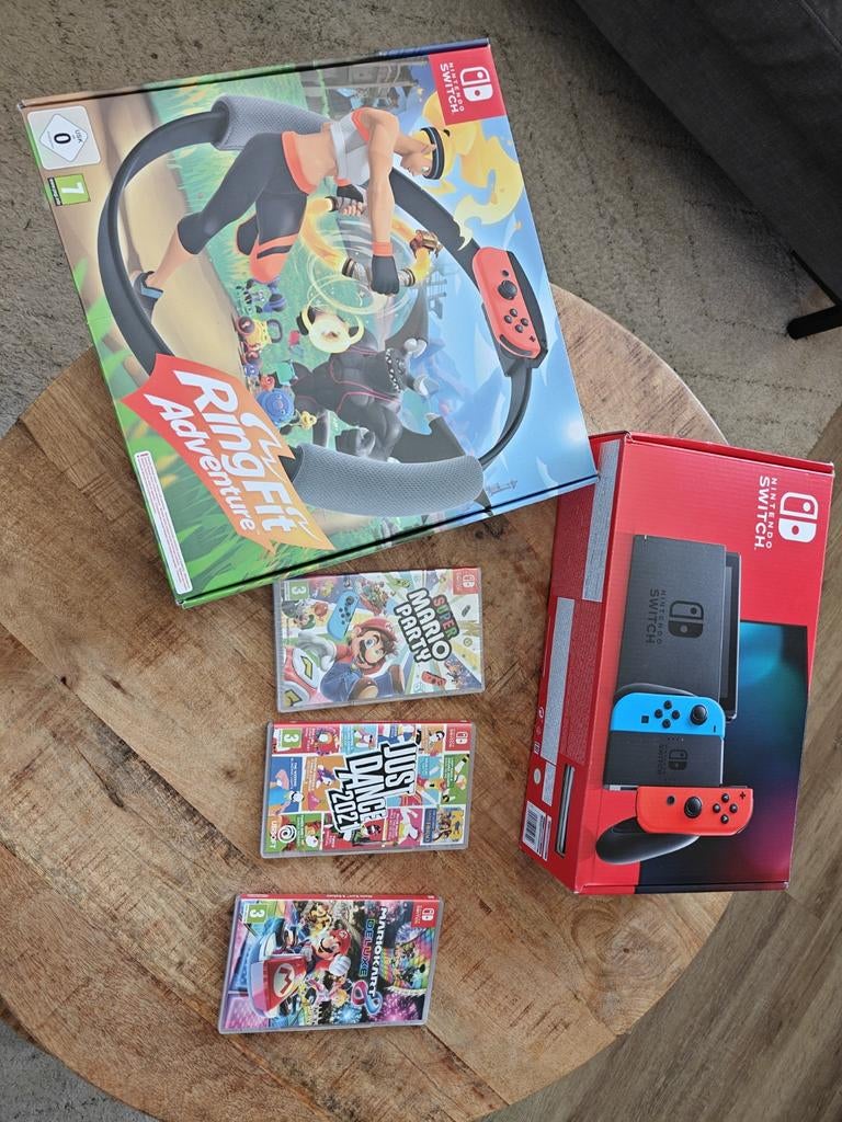 Nintendo Switch met 3 games en Ring Fit Adventure, Met games, Met 2 controllers, Ophalen of Verzenden, Zo goed als nieuw