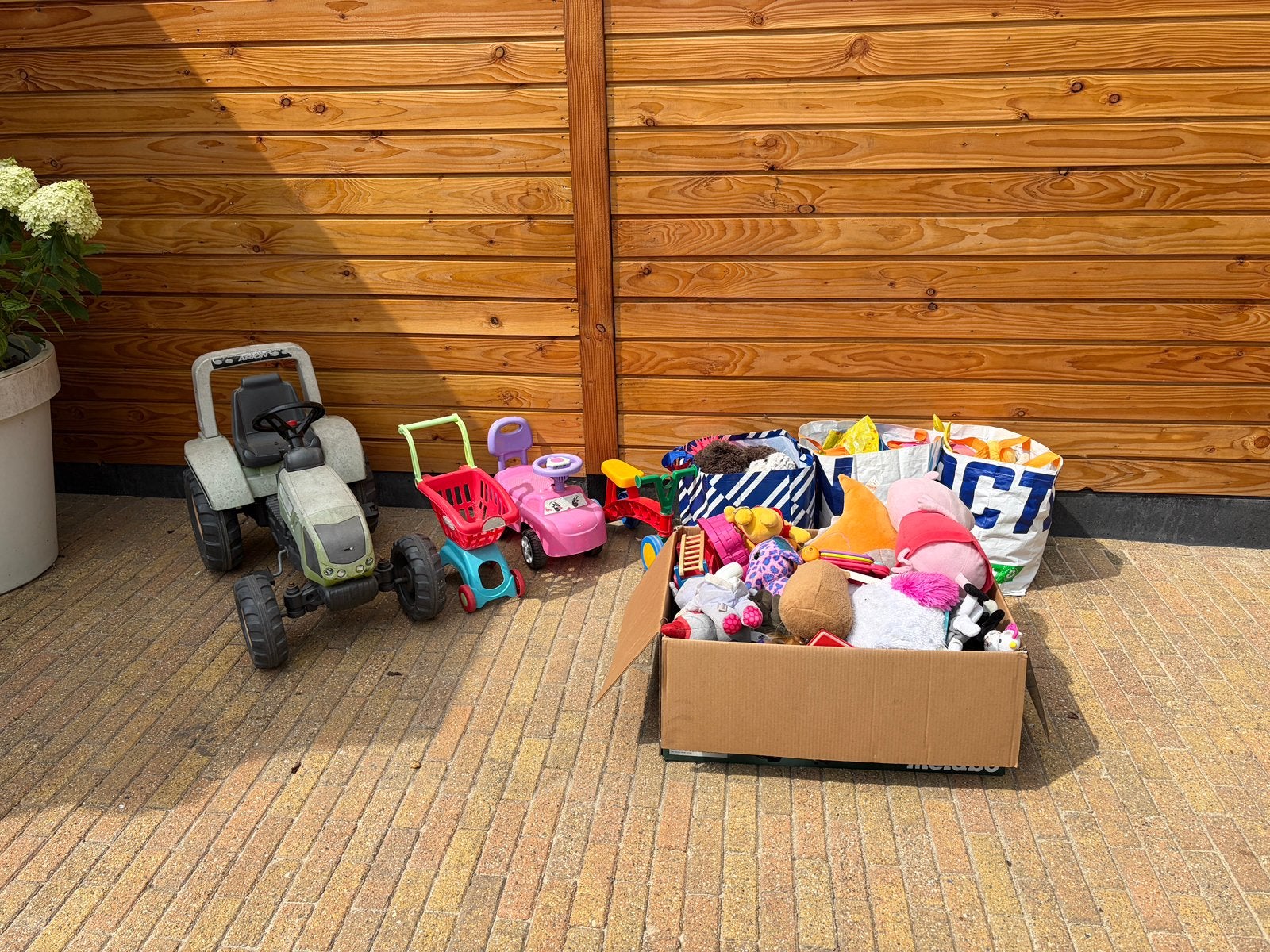Divers speelgoed, traptrekker, loopfiets, knuffels, Ophalen, Gebruikt, Loopfiets