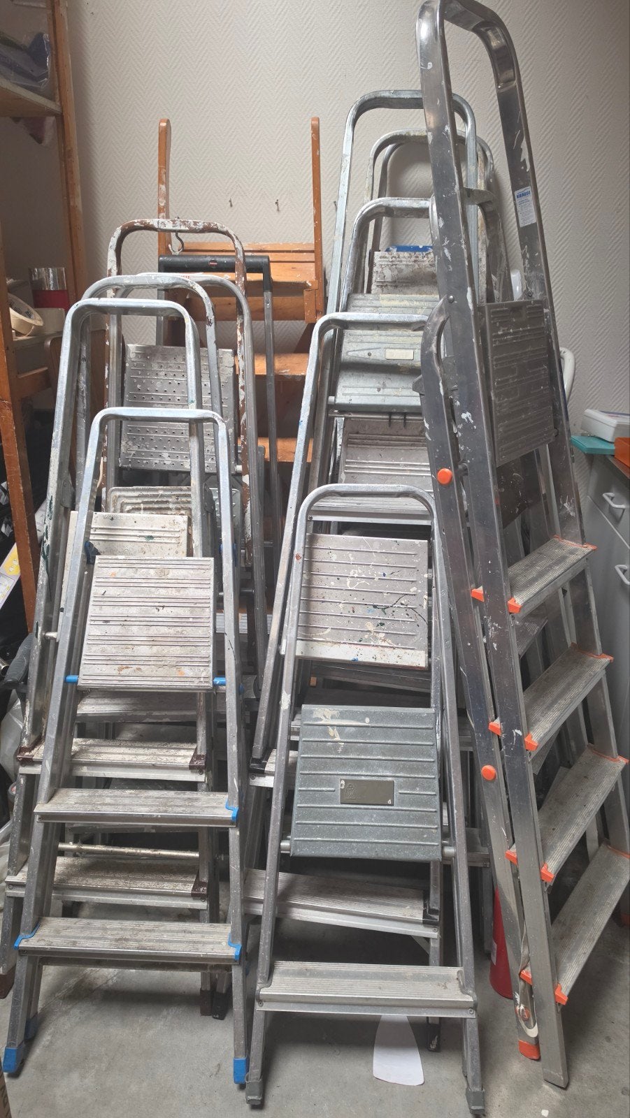Trappen te koop vanaf 5 euro, Ophalen, Nuservice, Marconistraat 8, Info@nuservice.nu