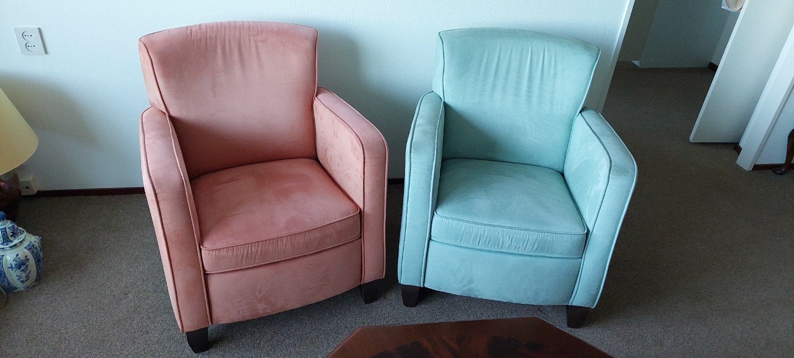 Twee zo goed als nieuwe fauteuils, roze en mintgroen, Ophalen, Twee, Overige kleuren, Zo goed als nieuw