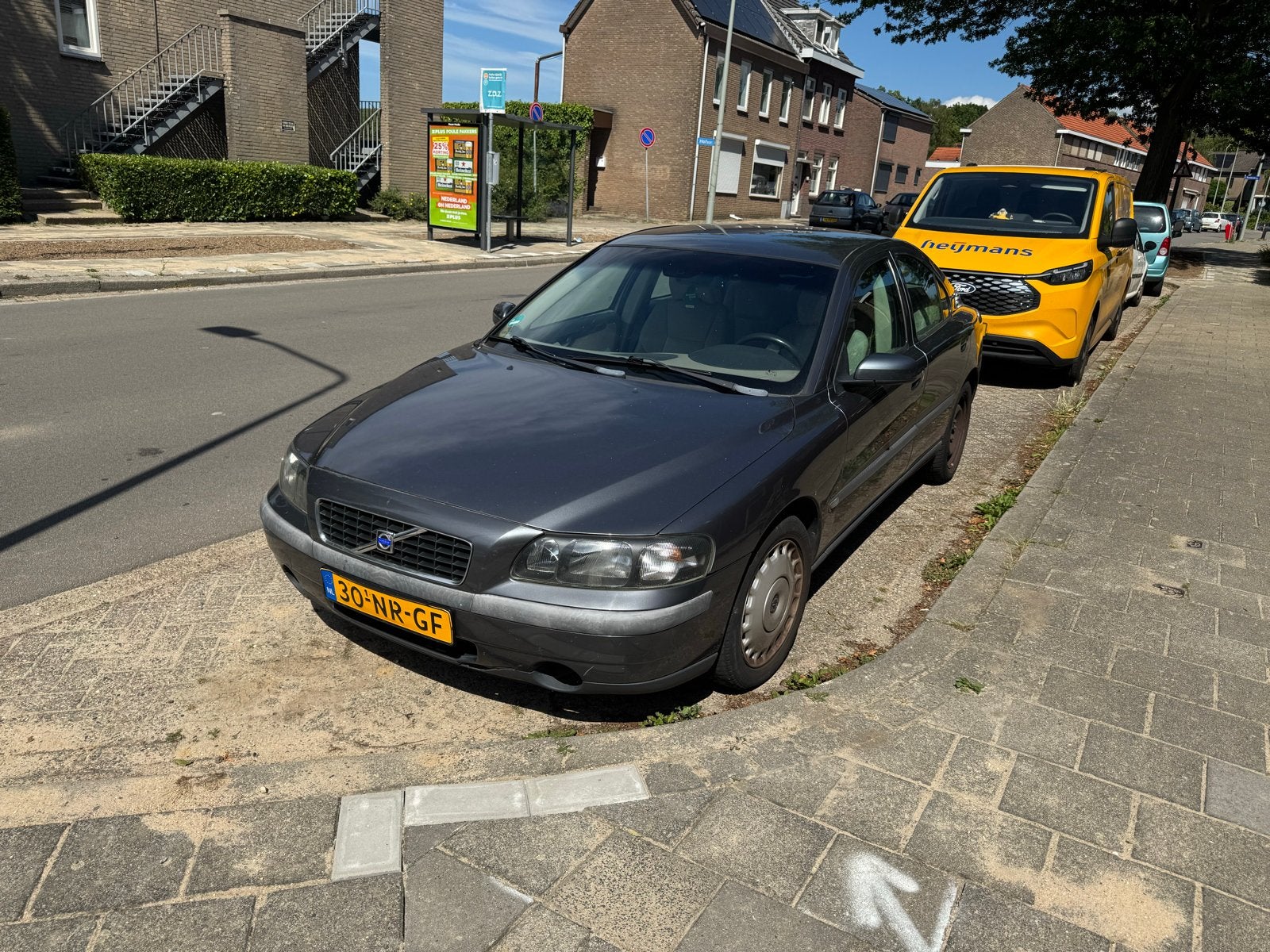 Volvo S60 - EXPORT / ONDERDELEN - Loopt en rijdt, Auto's, S60, 75 €/maand, 2435 cc, Particulier