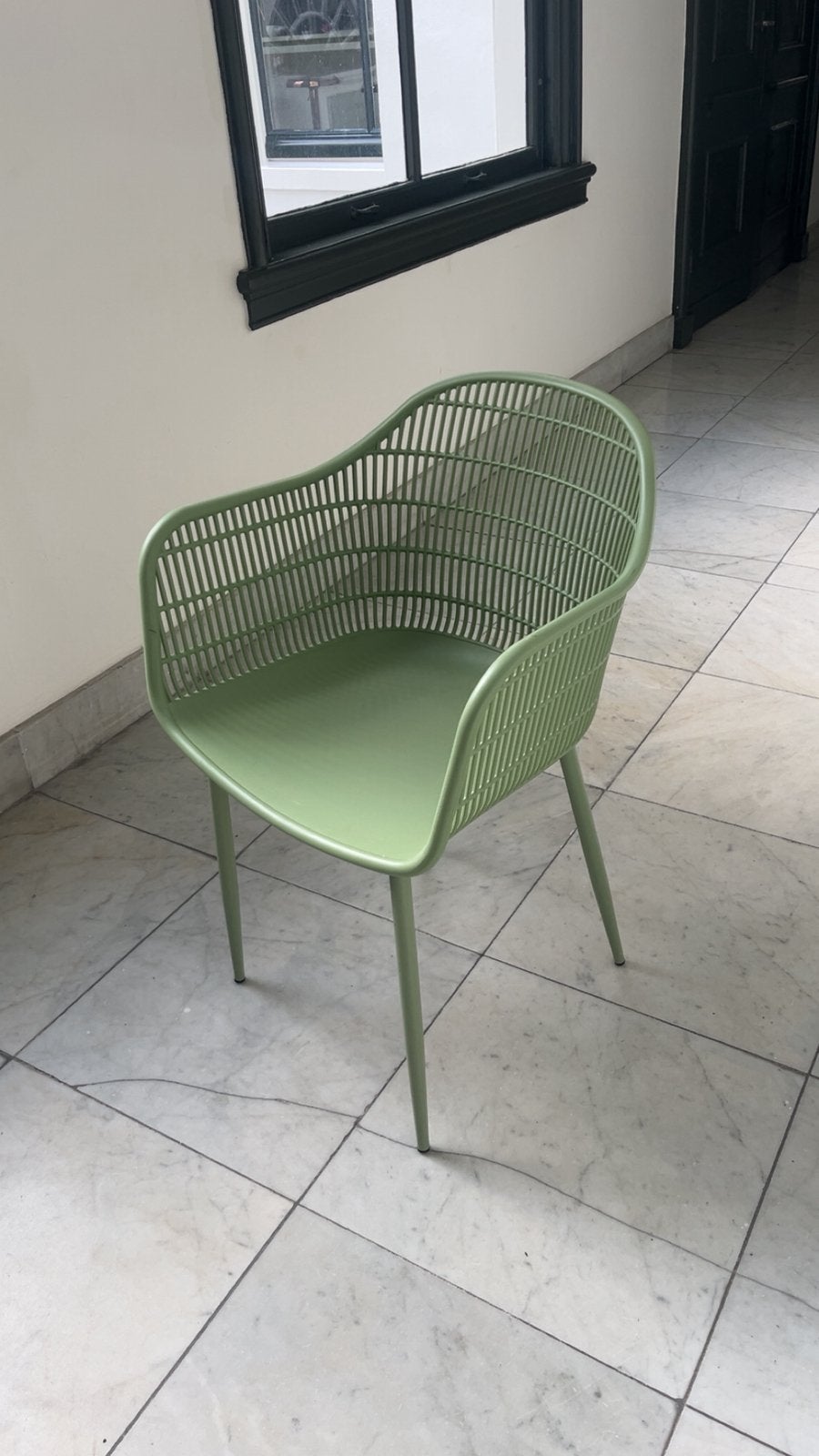 Olijf groene designer stoel voor binnen en buiten, Ophalen, Overige kleuren, Zo goed als nieuw, Designer