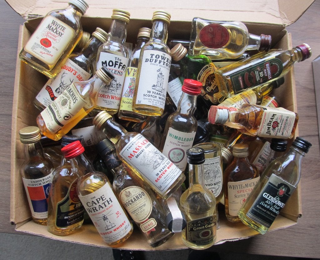 whisky single malt/blend miniatuurflesjes  75 flesjes, Ophalen of Verzenden