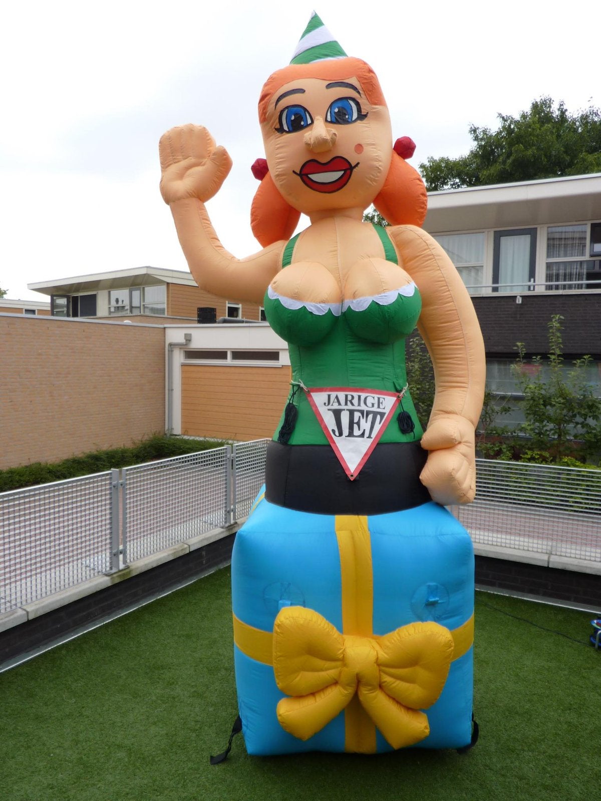 Vrouwlijke feestpop te huur | Sarah, Ophalen, Zo goed als nieuw