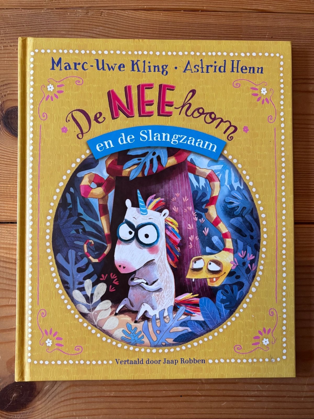 Marc-Uwe Kling & Astrid Henn: De Neehoorn en de Slangzaam, Ophalen of Verzenden, Zo goed als nieuw, Fictie algemeen