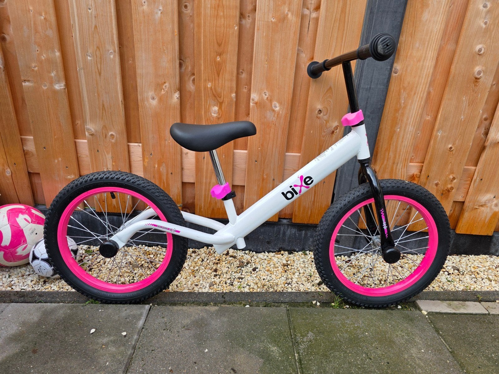 Bixe Loopfiets 16 inch – Zo goed als nieuw!, Ophalen, Zo goed als nieuw, 16 tot 20 inch