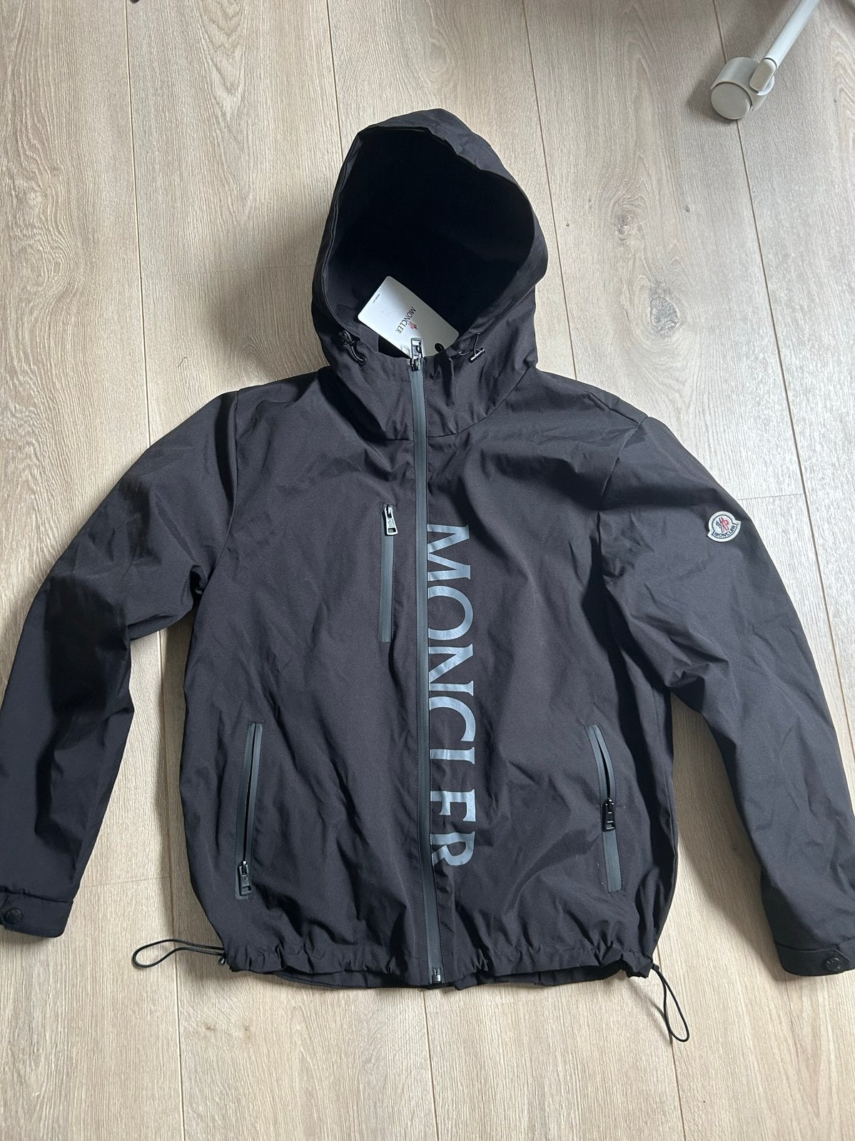 Moncler Jas Zwart Maat m - Nieuw met labels, Kleding | Heren, Jassen | Zomer, Verzenden, Nieuw, Maat 48/50 (M), Zwart