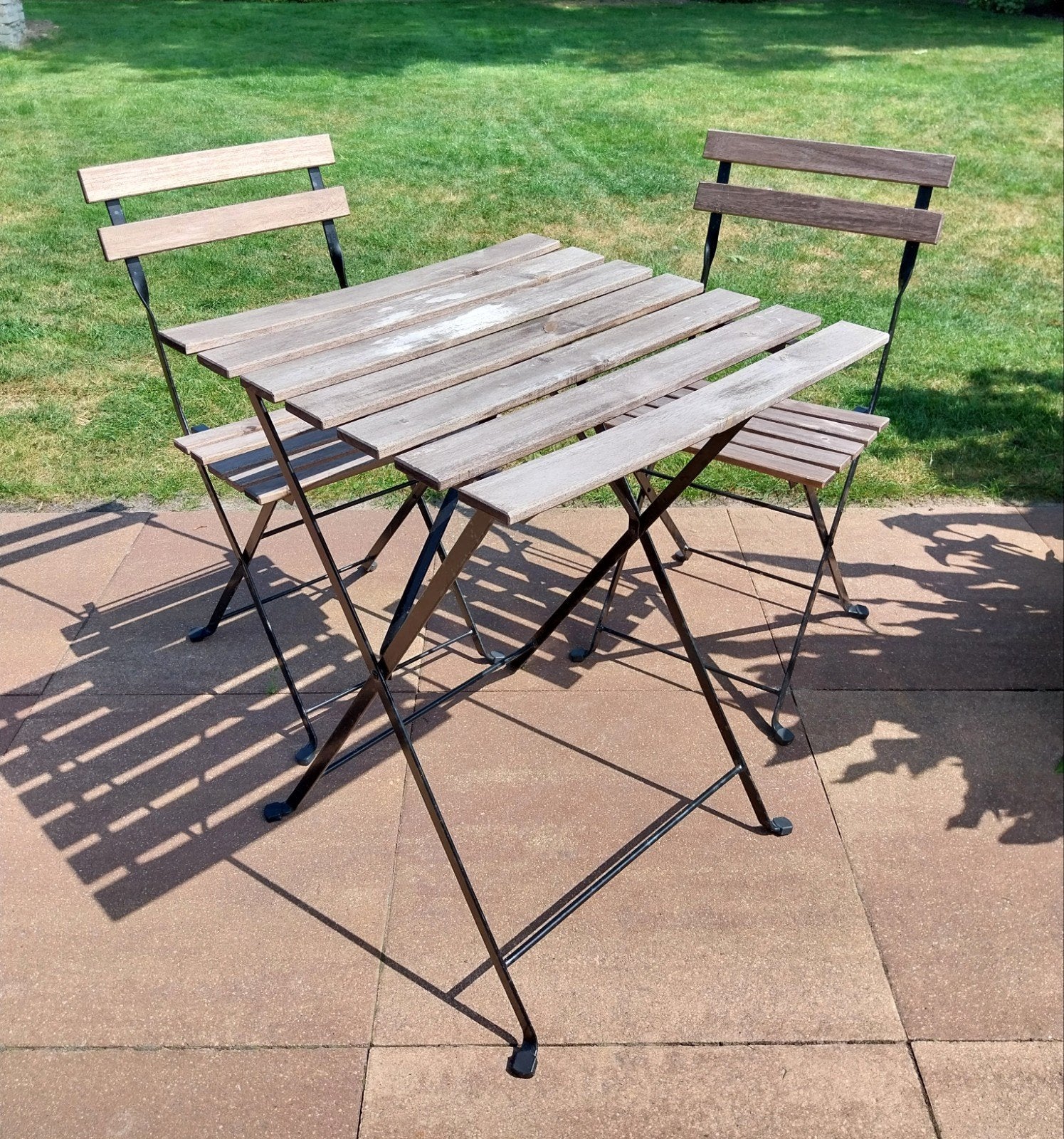 IKEA Bistroset: Inklapbare Tafel met Twee Stoelen, Tuin en Terras, Ophalen, Gebruikt, Vierkant, Hout