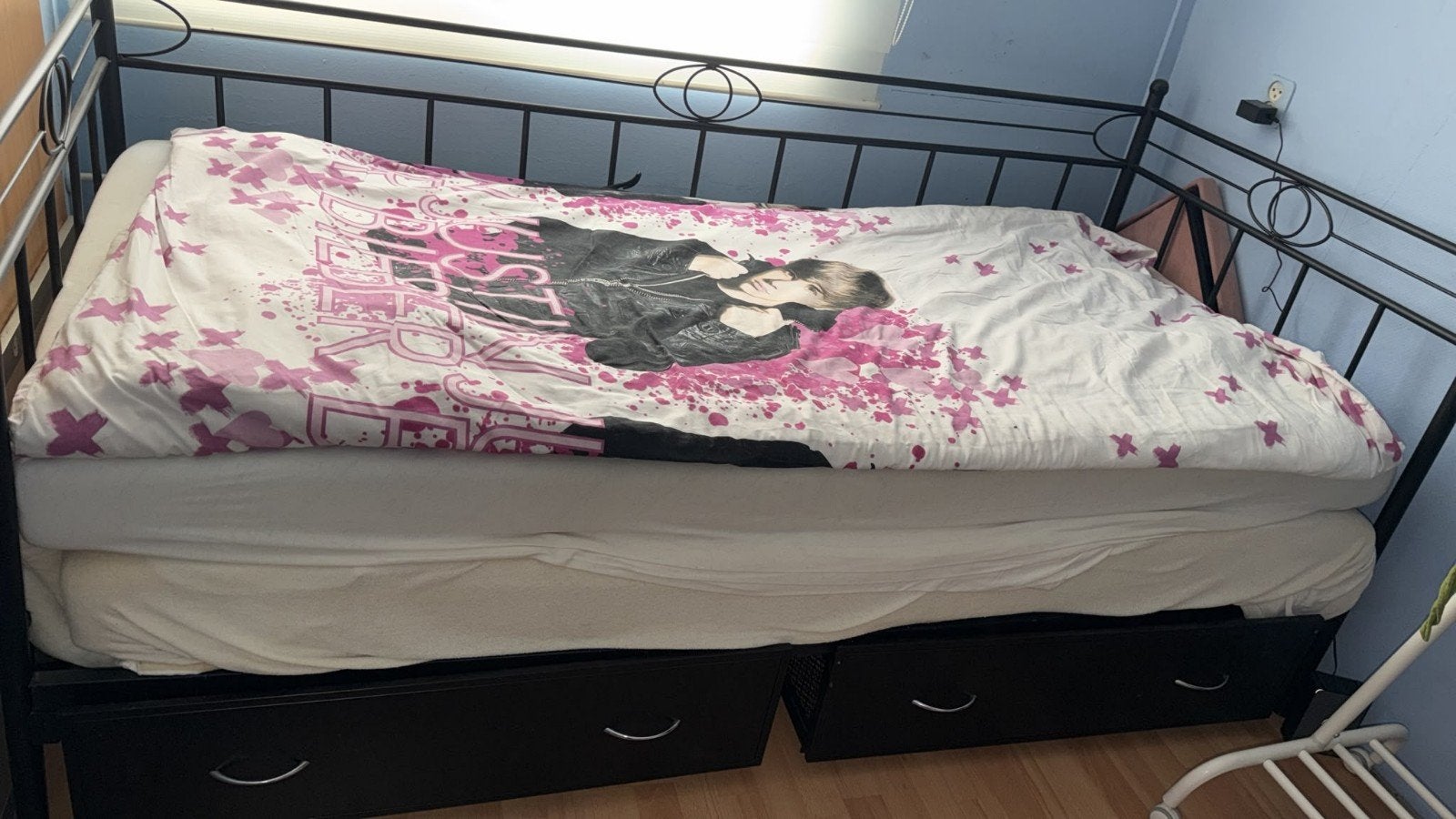 1 persoons bed met matras, Ophalen, 90 cm, Eenpersoons, Zwart