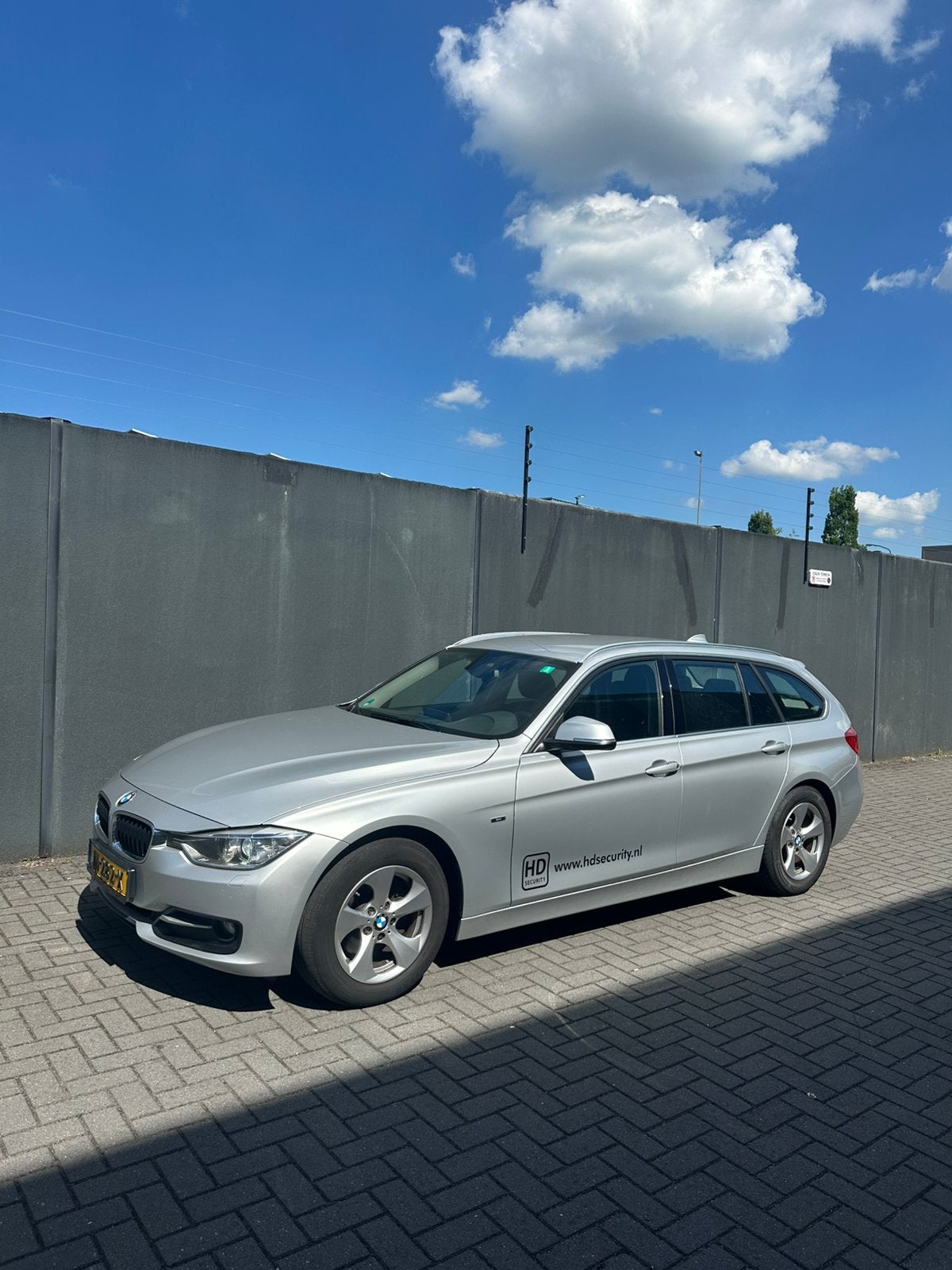 BMW 3-Serie 2.0 316D Touring AUT 2016 Grijs, Automaat, 745 kg, 1995 cc, 4 cilinders