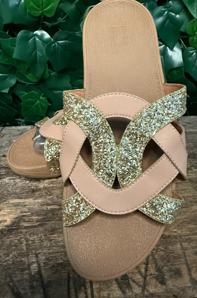 bijna Nieuwe slippers van Fitflop maat 42, Ophalen of Verzenden, Zo goed als nieuw, Fitflop, Roze
