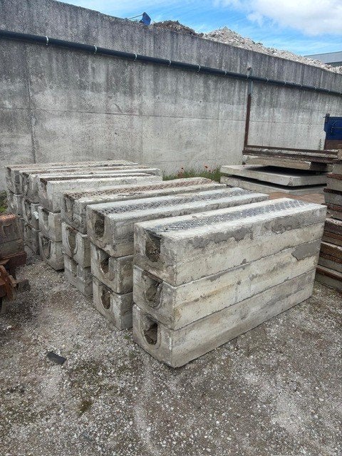 Roostergoot zware klasse E600, Ophalen, Gebruikt, Overige typen, 10 m² of meer