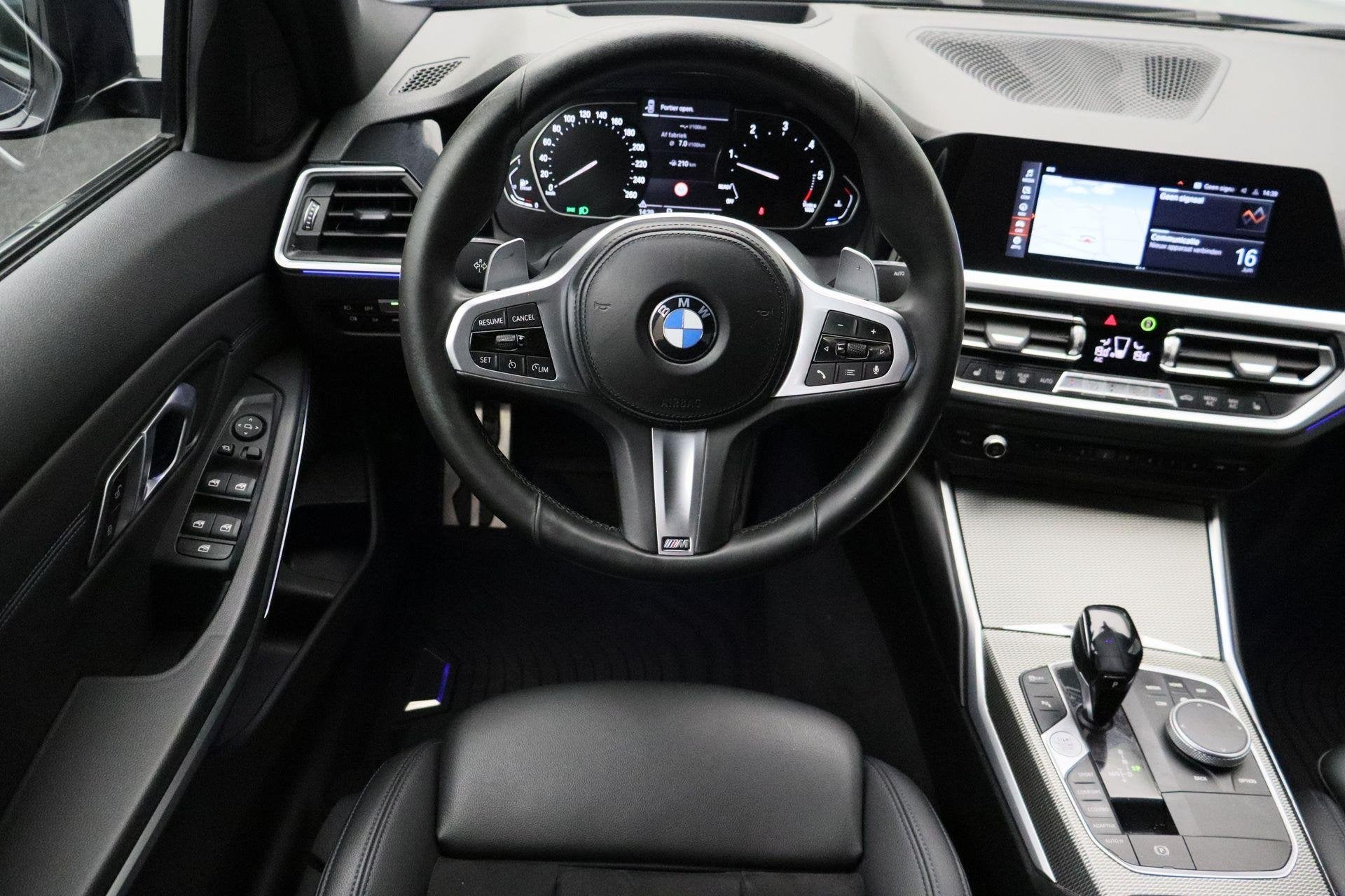 BMW 3-serie 320d xDrive High Executive 2020 | M-Pakket | Cru, Auto's, Automaat, Euro 6, Blauw, 23 km/l