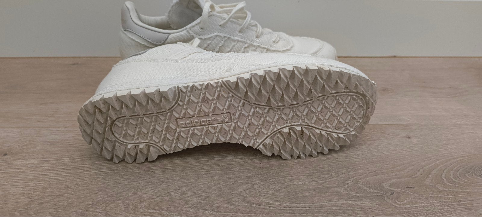 Foto 3 van Adidas x Daniel Arsham New York Sneakers - Maat 38 2/3
