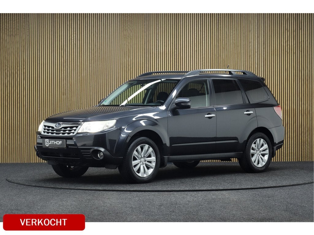 Subaru Forester 2.0 XS Luxury AWD | Afneembare Trekhaak | Cr, Auto's, Subaru, Euro 5, Stof, Zwart, 4 cilinders