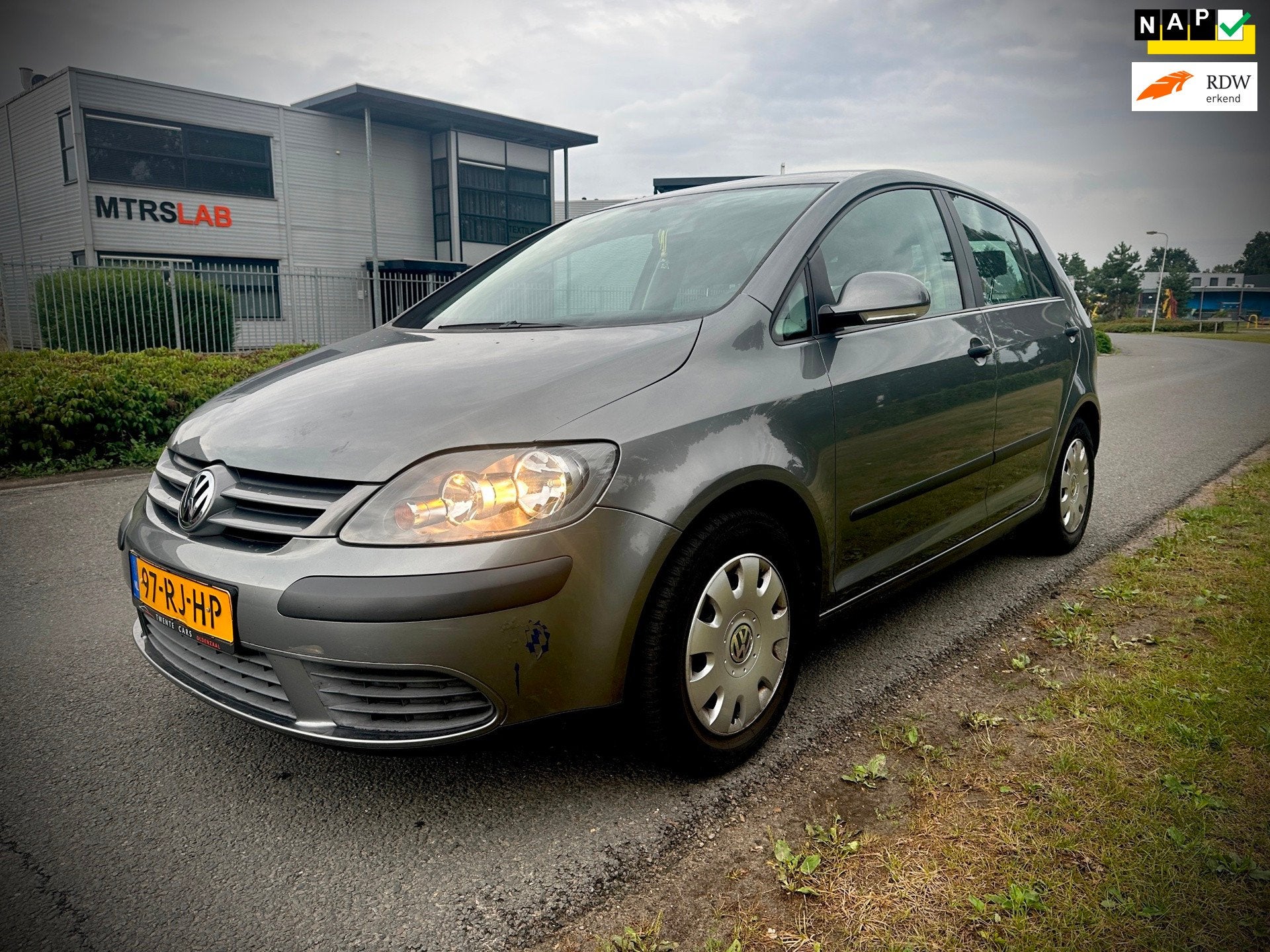 Volkswagen Golf Plus 1.4 Turijn, 5-DEURS, HOGE ZIT, TREKHAAK, Auto's, Stof, Gebruikt, 680 kg, 4 cilinders