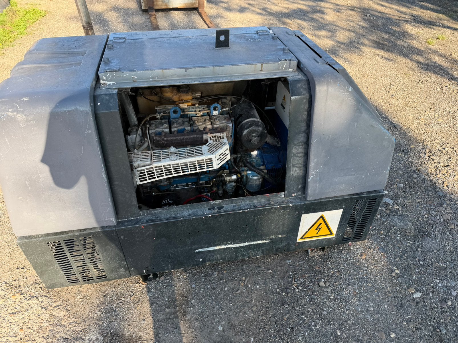 15 KVA aggregaat 230/400V Lister diesel Stamford generator, Ophalen, Gebruikt, 10 tot 30 kVA, Elektrisch startend