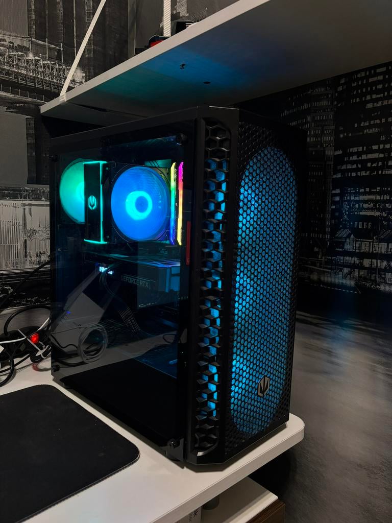 Gaming PC, Computers en Software, Desktop Pc's, Zo goed als nieuw, 4 Ghz of meer, SSD, Ophalen