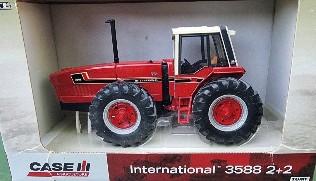 International 3588  2+2 (Snoopy) Van Ertl, Ophalen of Verzenden, Nieuw, Tractor of Landbouw, ERTL