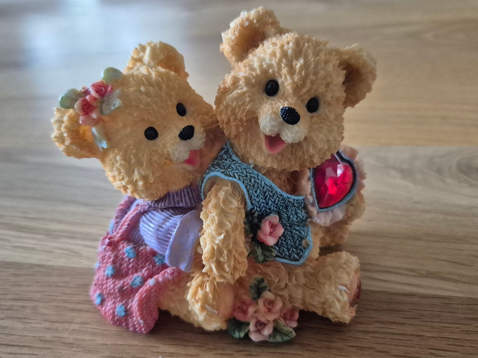 Leuk nieuw beeldje met 2 schattige beertjes!, Ophalen of Verzenden, Nieuw, Dier