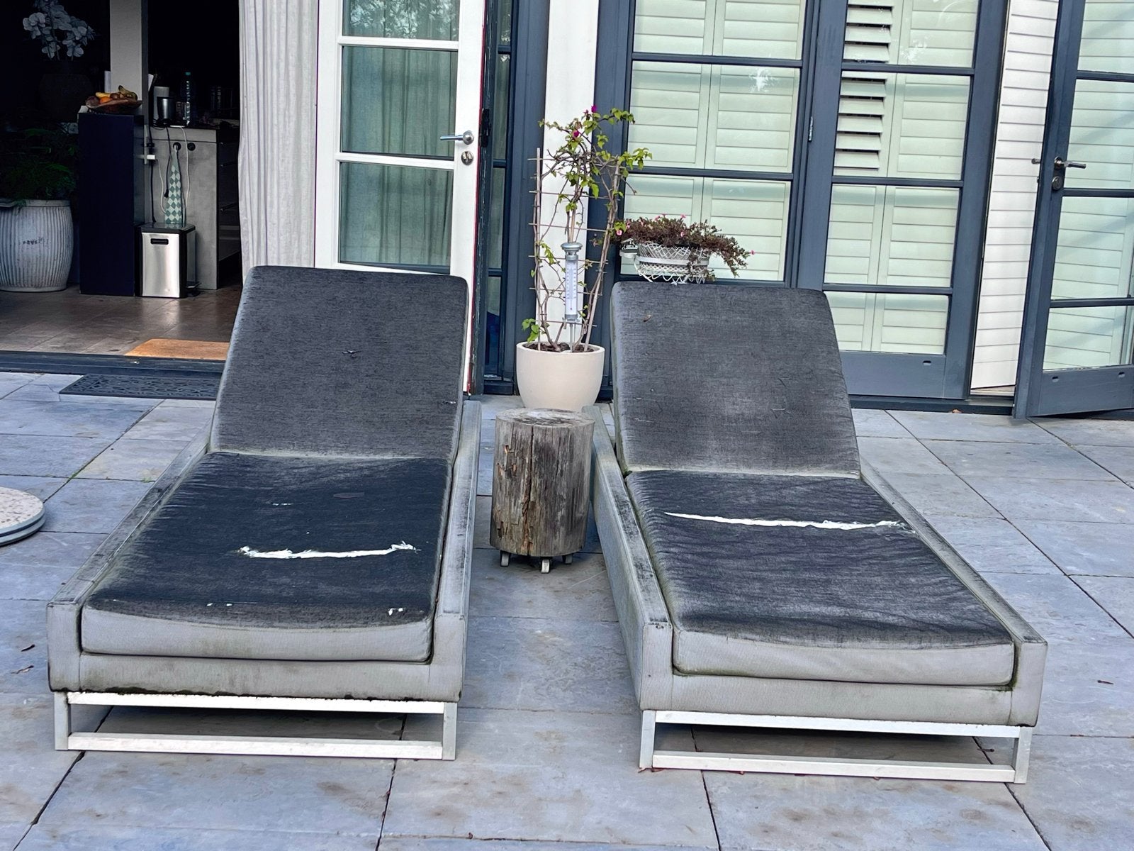 GRATIS ophalen 2 Manutti ligbedden, Tuin en Terras, Ophalen, Gebruikt, Metaal, Verstelbaar