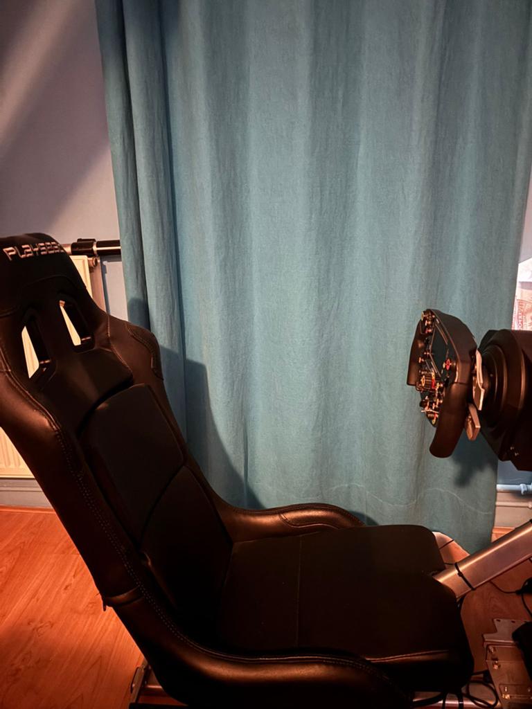Playseat racestoel + 2 sturen | Perfecte staat!!, Spelcomputers en Games, Spelcomputers | Overige Accessoires, Ophalen, Zo goed als nieuw