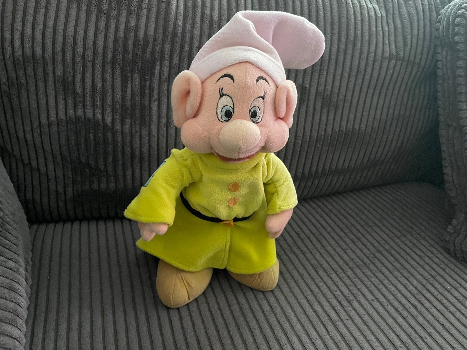 Disney knuffel dwerg Dopey uit Sneeuwwitje en de 7 dwergen, Ophalen of Verzenden, Sneeuwwitje of Doornroosje, Gebruikt, Knuffel