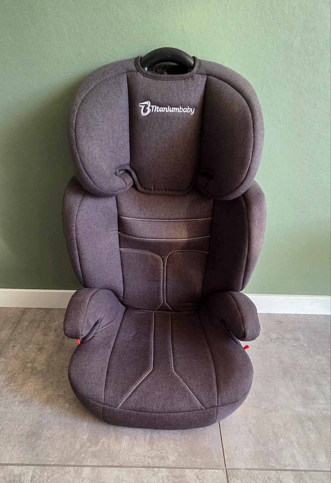 Titaniumbaby autostoel - Zo goed als nieuw, Autogordel, Verstelbare rugleuning, Zo goed als nieuw, 9 t/m 36 kg