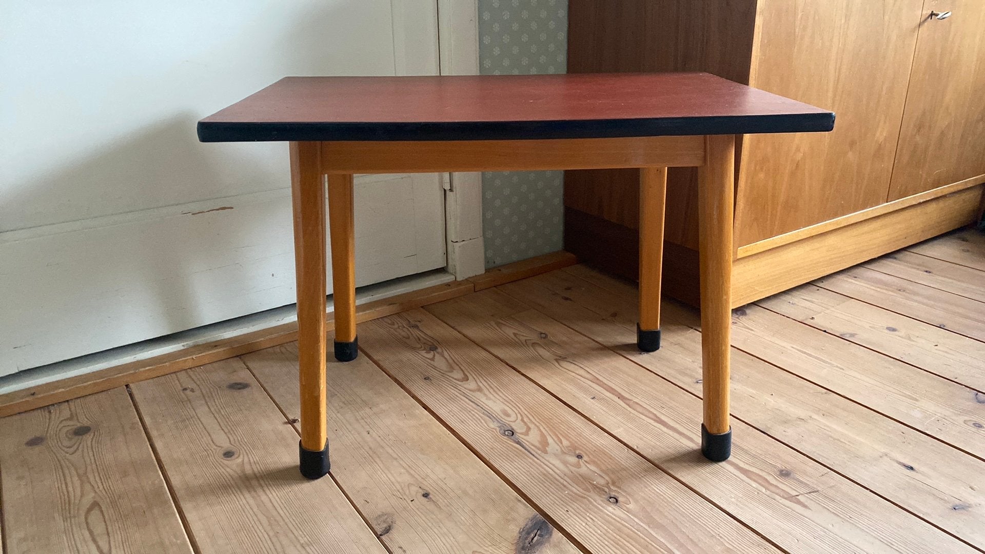 Vintage tafeltje, 42 cm hoog, tafelblad 60 cm x 40 cm, Ophalen