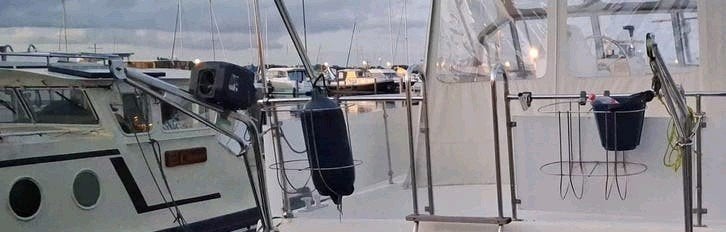 Davits 2x 80kg, met elektrische lier en 2 afstandshouders, Watersport en Boten, Ophalen, Gebruikt, Overige typen