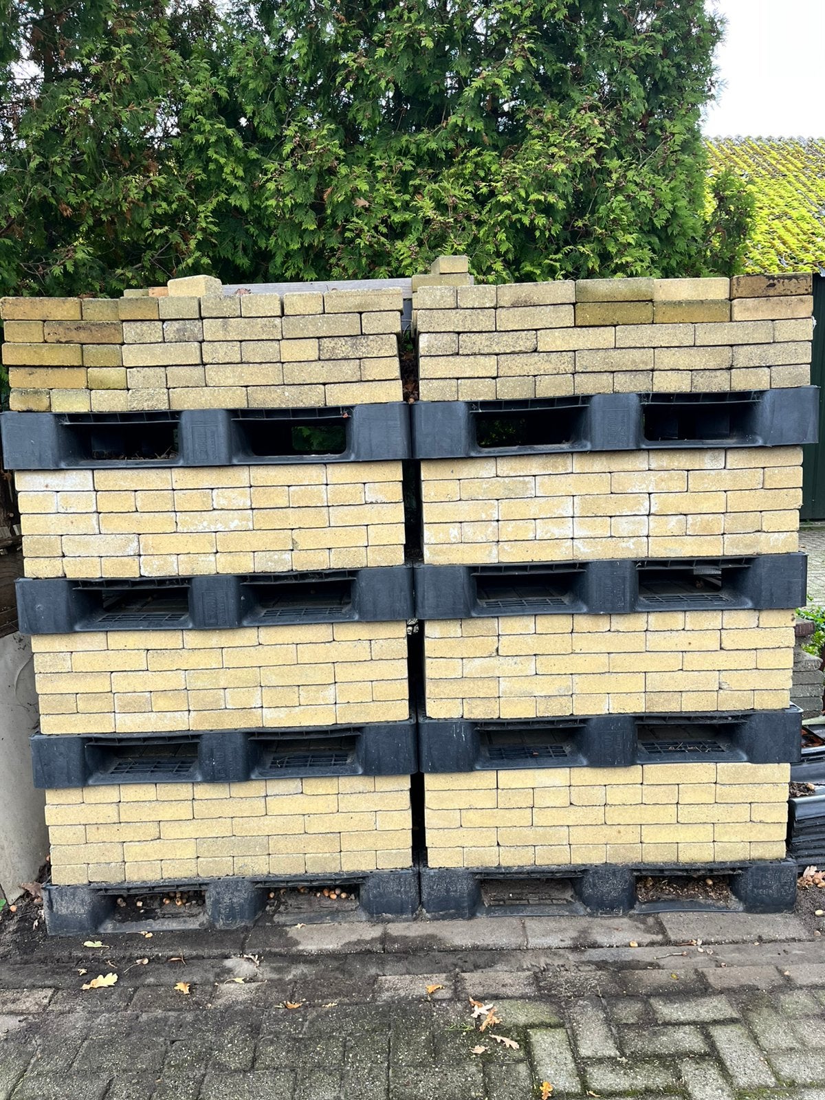 Partijtje gele klinkers, Tuin en Terras, Ophalen, Zo goed als nieuw, Beton, Klinkers