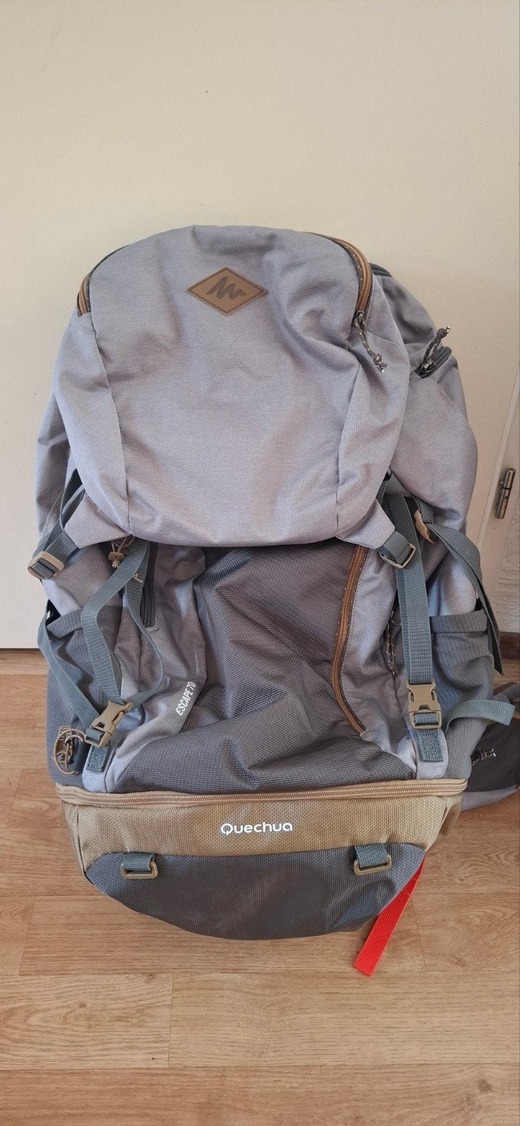 Quechua Forclaz Escape 70L Wandelrugzak - Grijs, Ophalen, Zo goed als nieuw, Rugzak