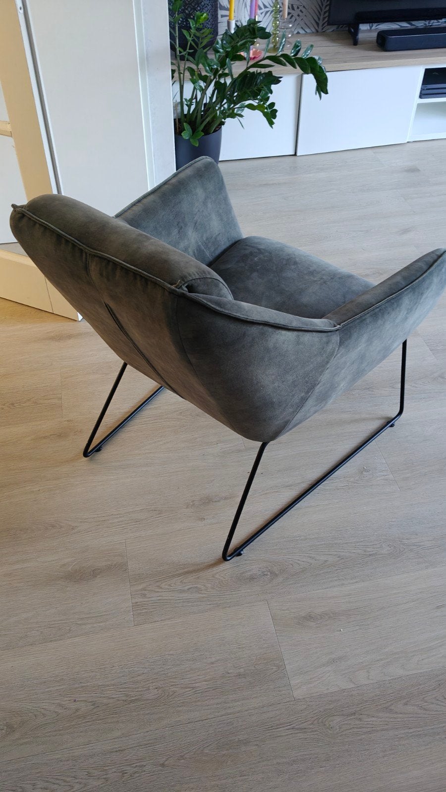 Velvet Groene Fauteuil - Zo goed als nieuw, Ophalen, Modern, Scandinavisch, 75 tot 100 cm, Zo goed als nieuw