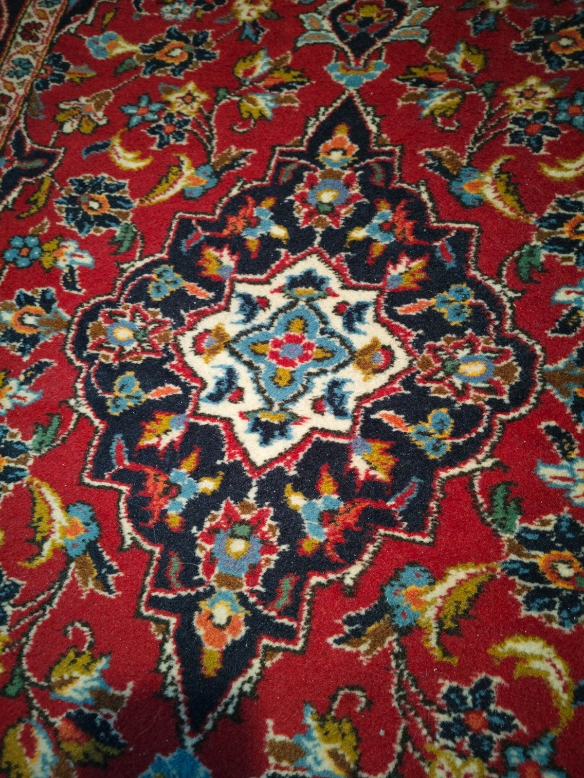 Prachtig Perzisch tapijt - Rood met bloemmotief, Ophalen, Blauw, 100 tot 150 cm, Zo goed als nieuw