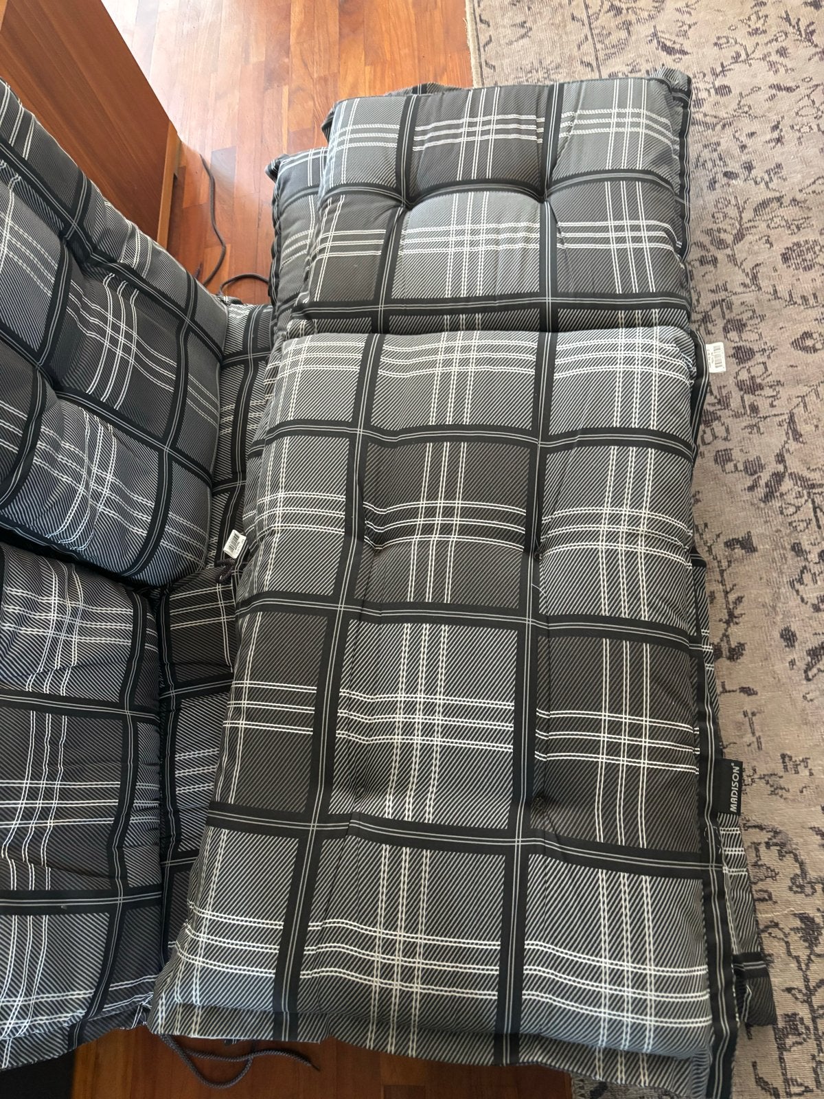 4x Madison tuinkussens hoge rug wit/grijs geruit., Ophalen, Gebruikt
