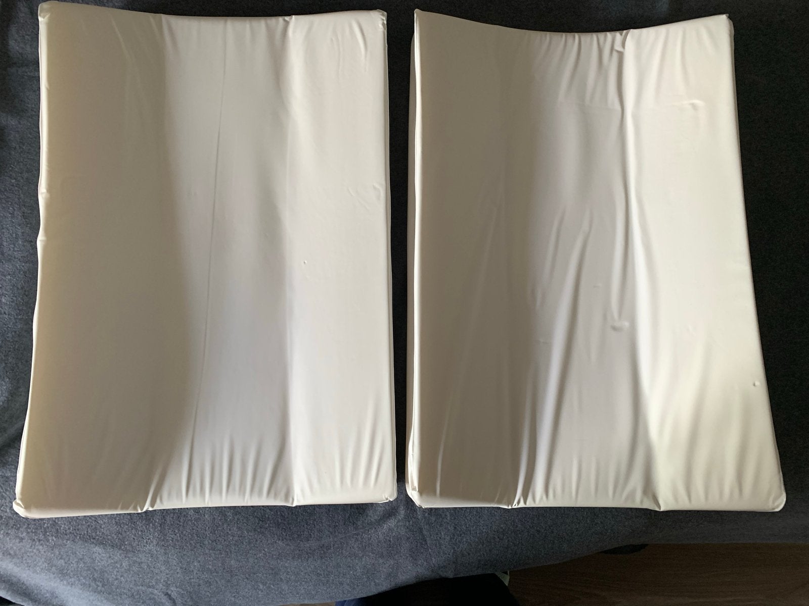 2x Aankleedkussen met gratis hoezen, Ophalen of Verzenden, Gebruikt