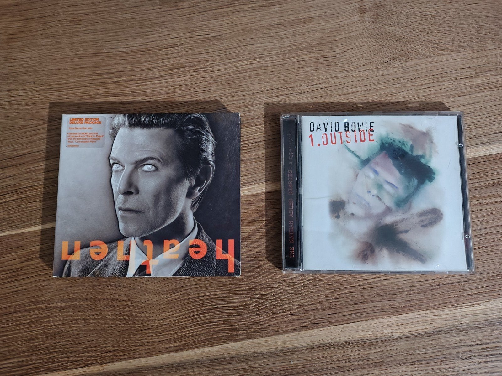 David Bowie 1. Outside + Heathen Limited Edition bonus disc, Cd's en Dvd's, Ophalen of Verzenden, Zo goed als nieuw