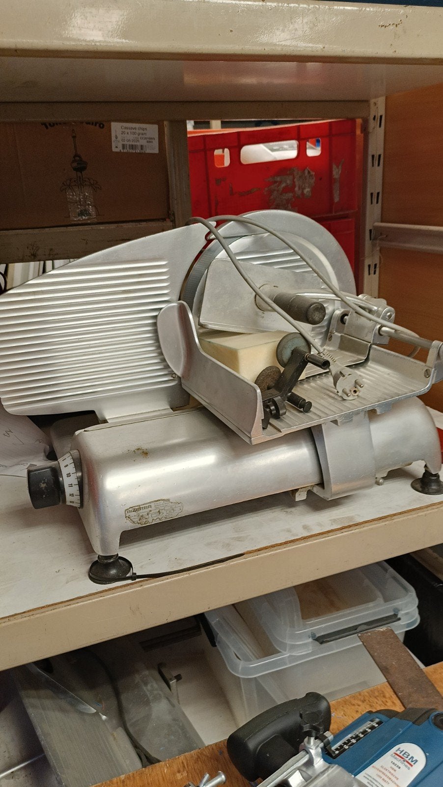Snijmachine bizerba, Ophalen