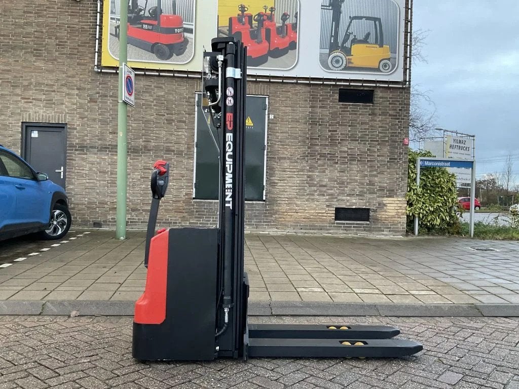 EP WSA161 1600KG 4.50METER STAPELAAR / HEFTRUCK, Stapelaar, Ep, Overige aandrijving, Marconistraat 2
3133KL  Vlaardingen, NL