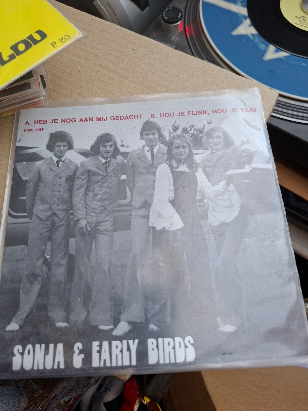 sonja en early birds  hou je fink hou je taai, Ophalen of Verzenden, Zo goed als nieuw, Overige formaten, Levenslied of Smartlap