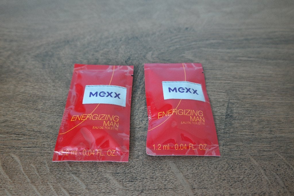 2x Mexx Energizing Man Eau de Toilette Sample 1,2 ml, Sieraden, Tassen en Uiterlijk, Uiterlijk | Parfum, Ophalen of Verzenden