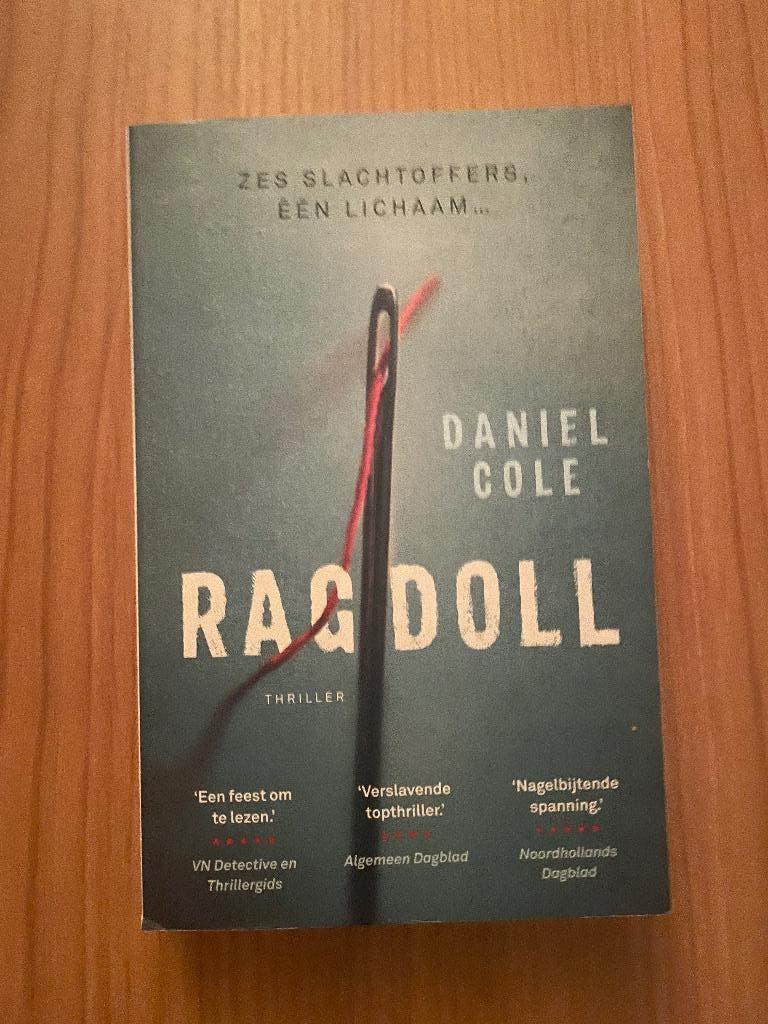 Thriller; Ragdoll, Ophalen of Verzenden, Gelezen, Daniel Cole