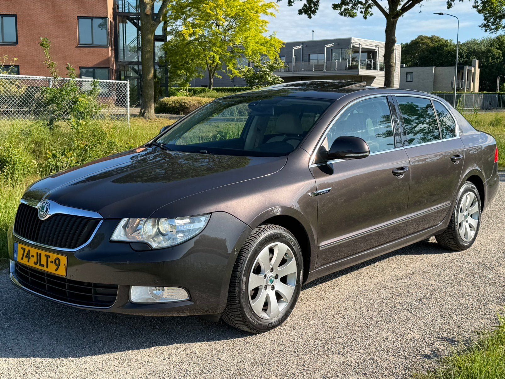 Skoda Superb 1.8 TSI 118KW DSG 2009 Bruin, Euro 5, Beige, 4 cilinders, Bruin