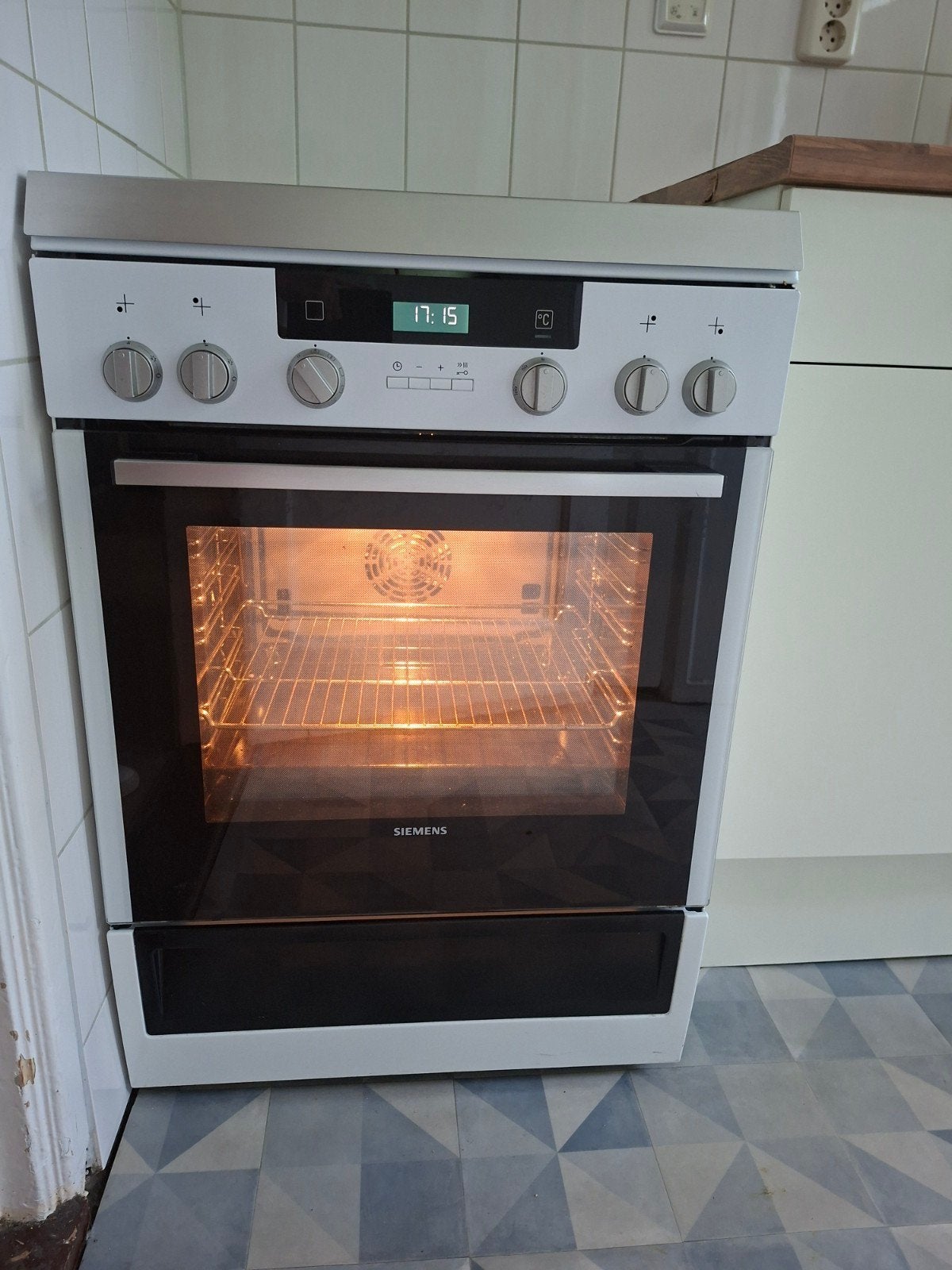 Gasfornuis met oven Siemens HX745235N, Witgoed en Apparatuur, Fornuizen, Ophalen, 60 cm of meer, 4 kookzones, Zo goed als nieuw